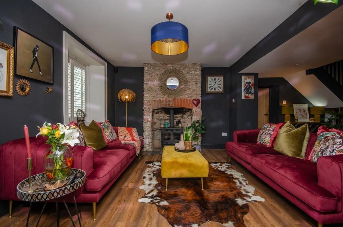 Mangotsfield Road, Mangotsfield, Bristol, BS16 9LG