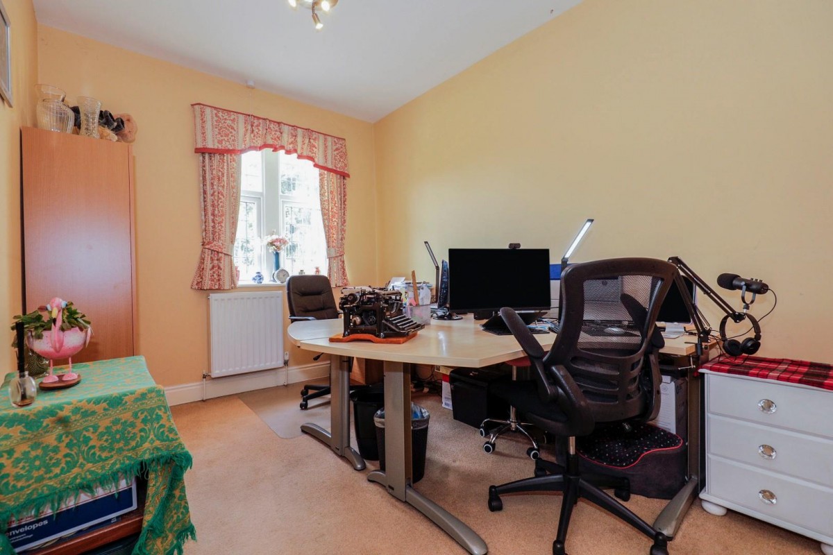 Almsford Avenue, Harrogate