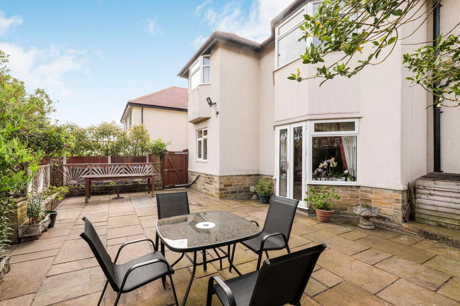 Almsford Avenue, Harrogate