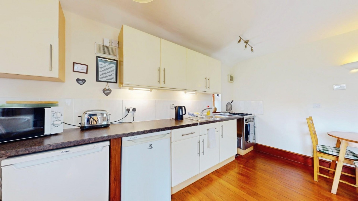 Tranmere Cottage & Carn Cottage, Hoyle Hill, Long Preston, Skipton