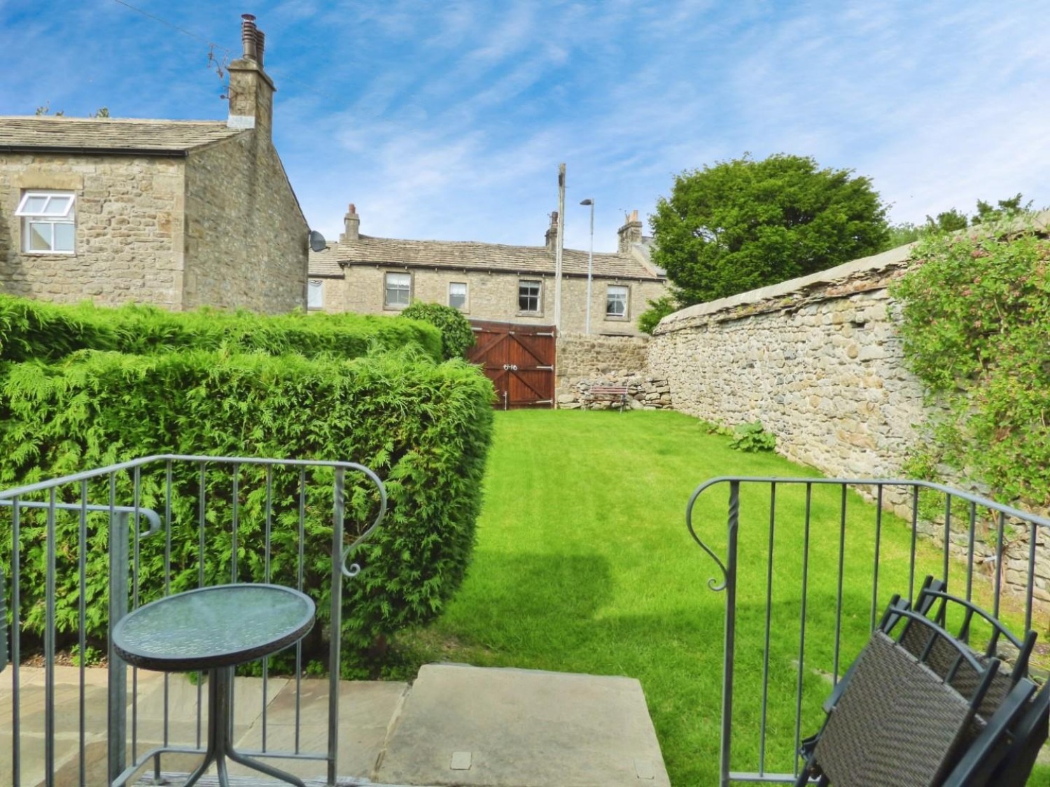Tranmere Cottage & Carn Cottage, Hoyle Hill, Long Preston, Skipton