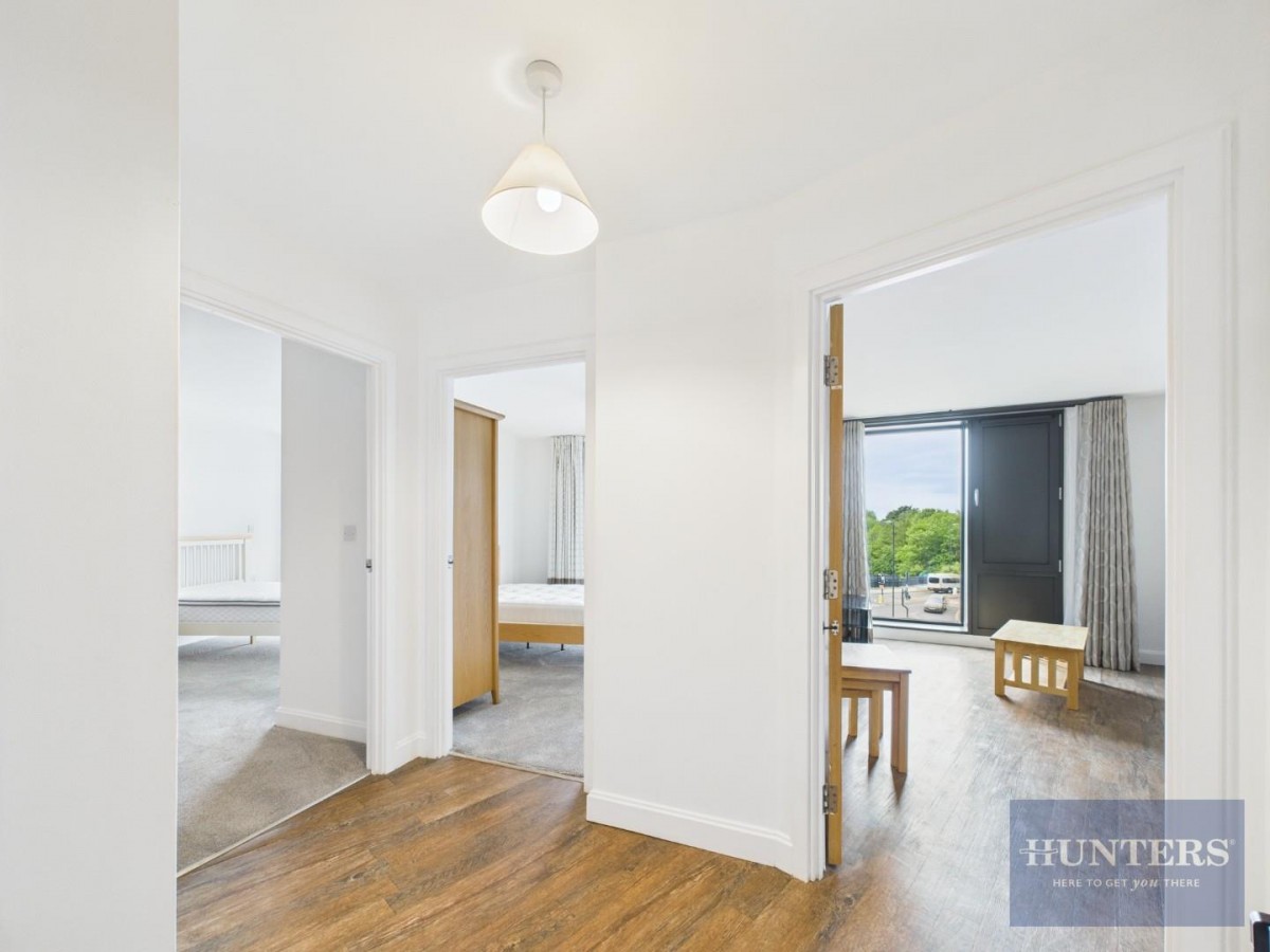 St. James Walk, Honeybourne Way, Cheltenham