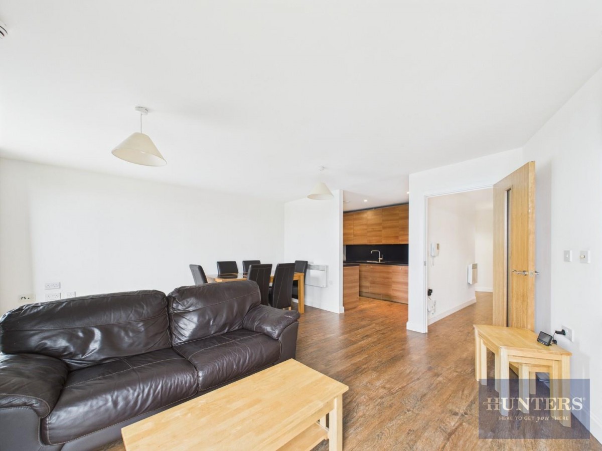 St. James Walk, Honeybourne Way, Cheltenham