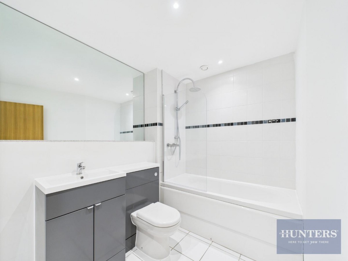 St. James Walk, Honeybourne Way, Cheltenham