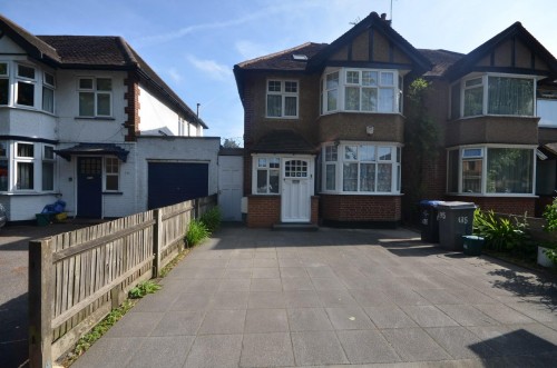 Carlton Avenue East, Wembley