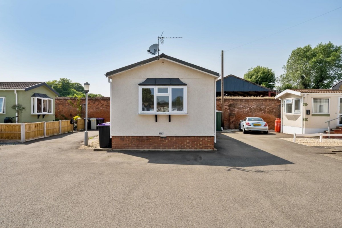Lodge Park Homes, Market Place, Tattershall, LN4 4LH