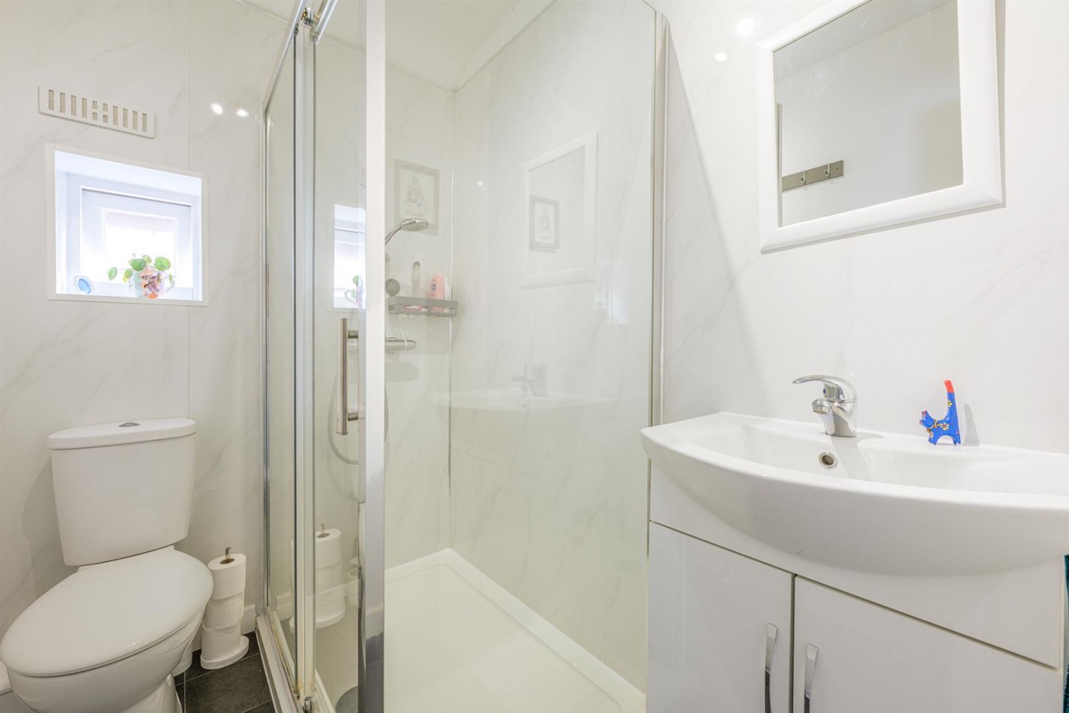 Glynne Avenue, Kingswinford, DY6 9PT