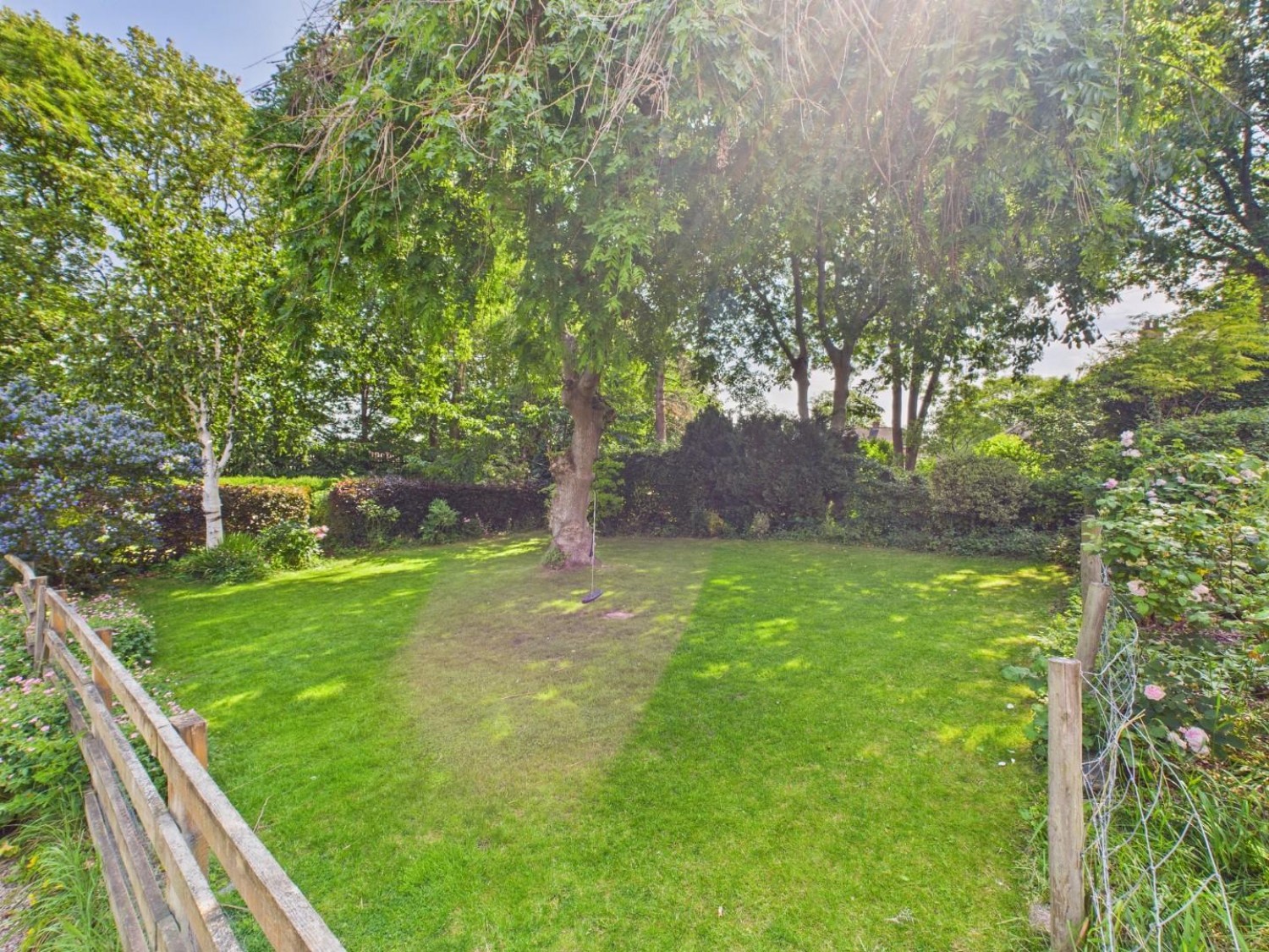 The Drive, Greengates