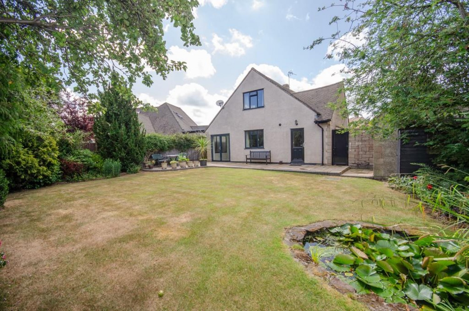 Riverwood Road, Frenchay, Bristol, BS16 1NX
