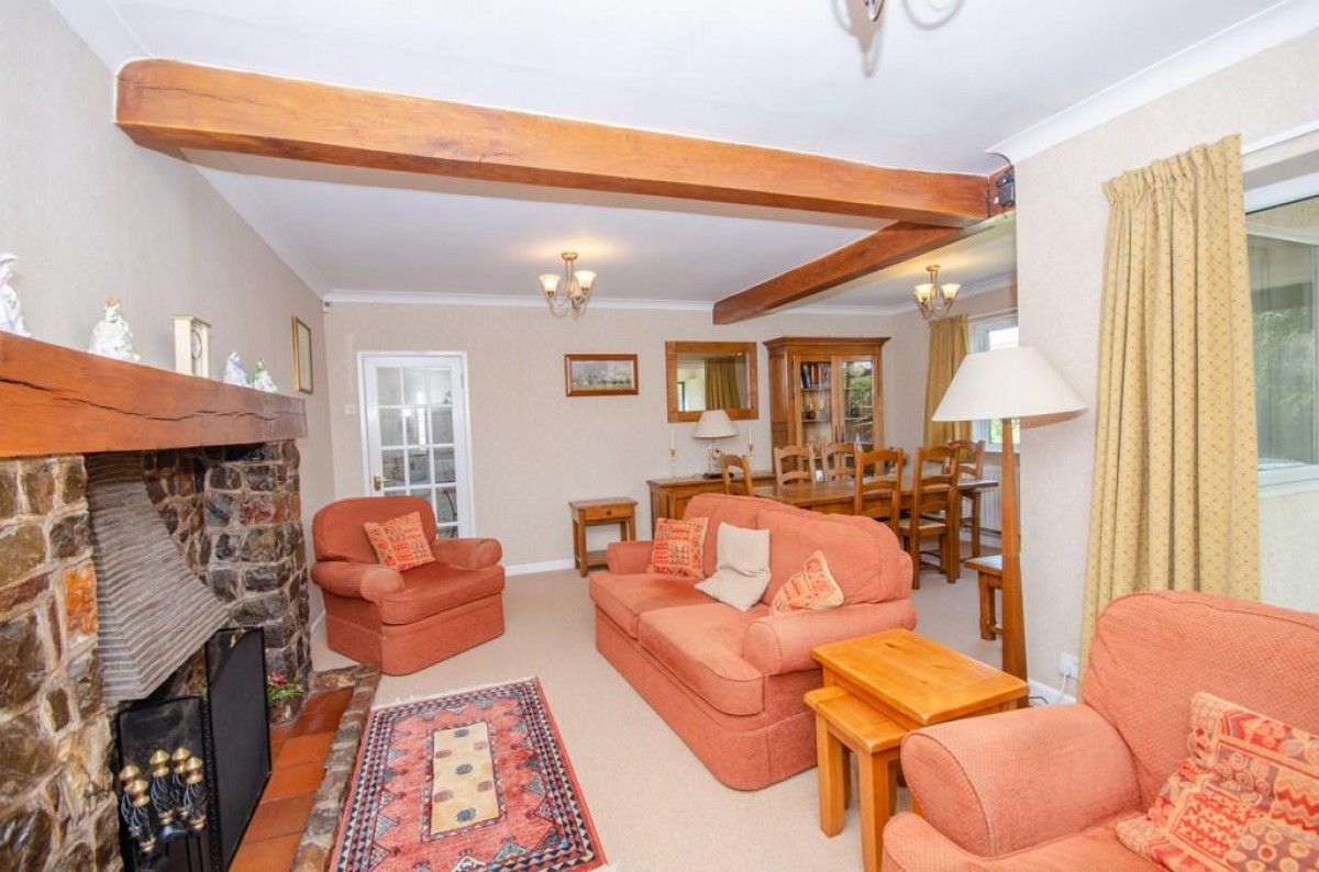 Riverwood Road, Frenchay, Bristol, BS16 1NX