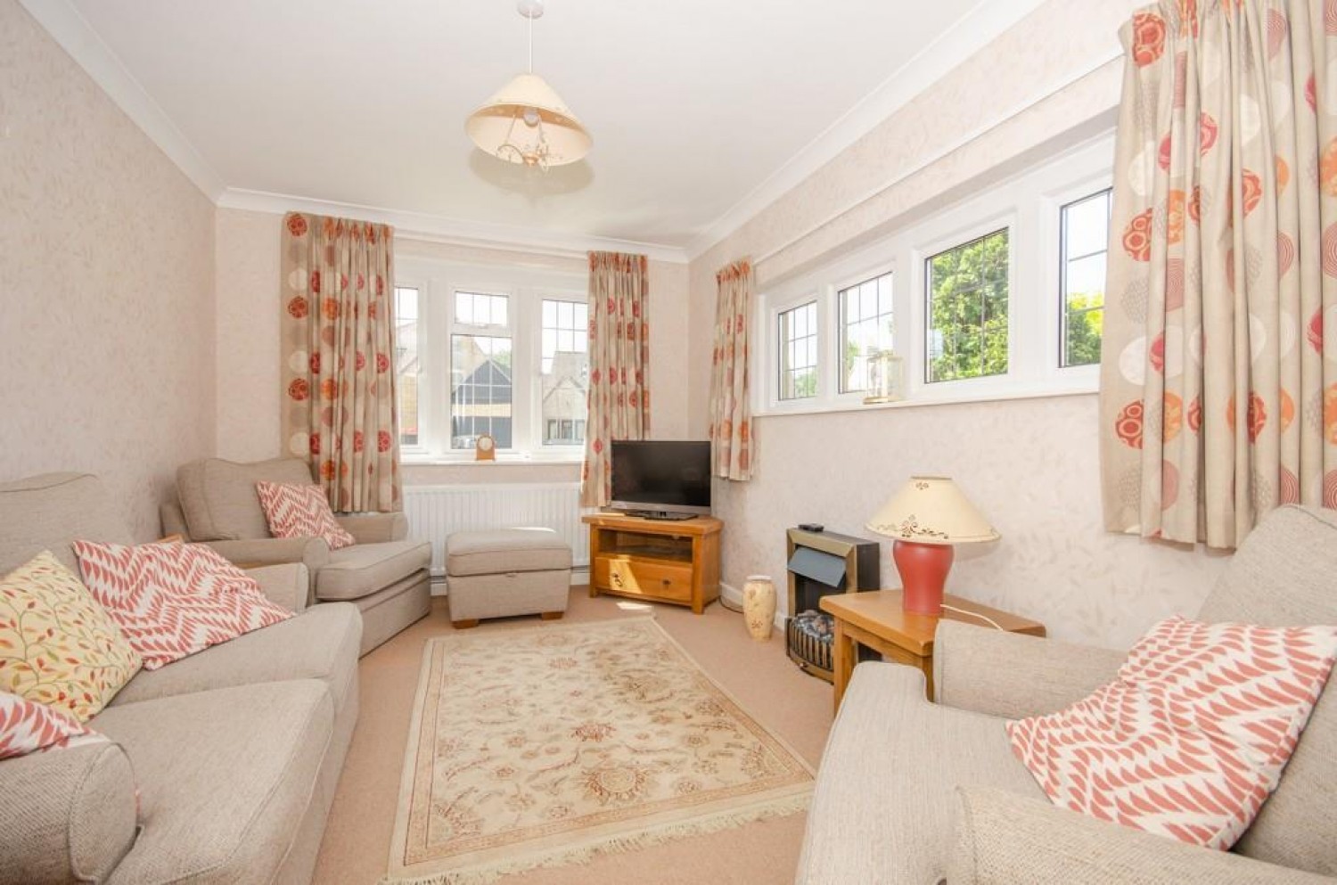 Riverwood Road, Frenchay, Bristol, BS16 1NX