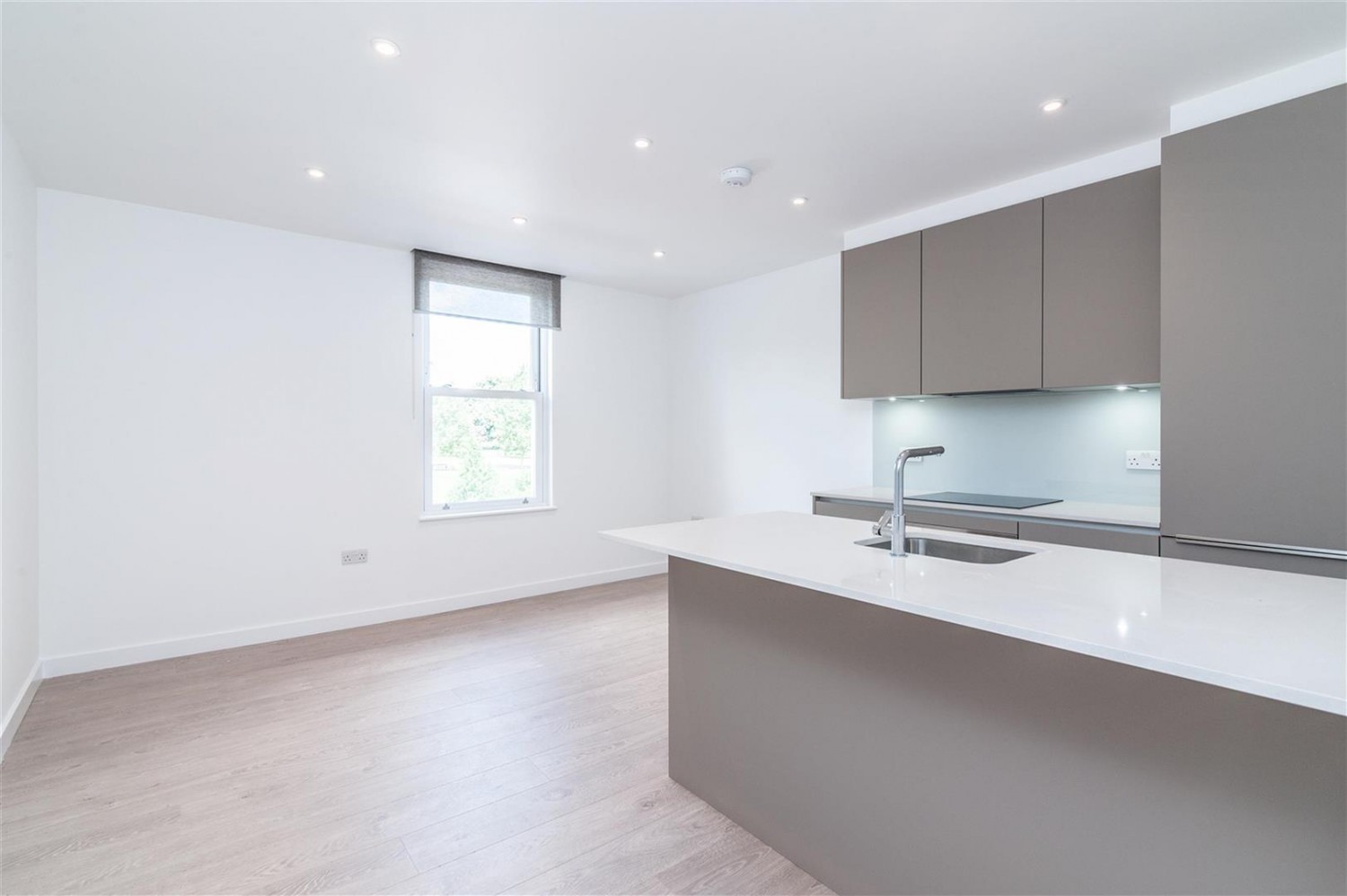 Seven Sisters Road, London, N4
