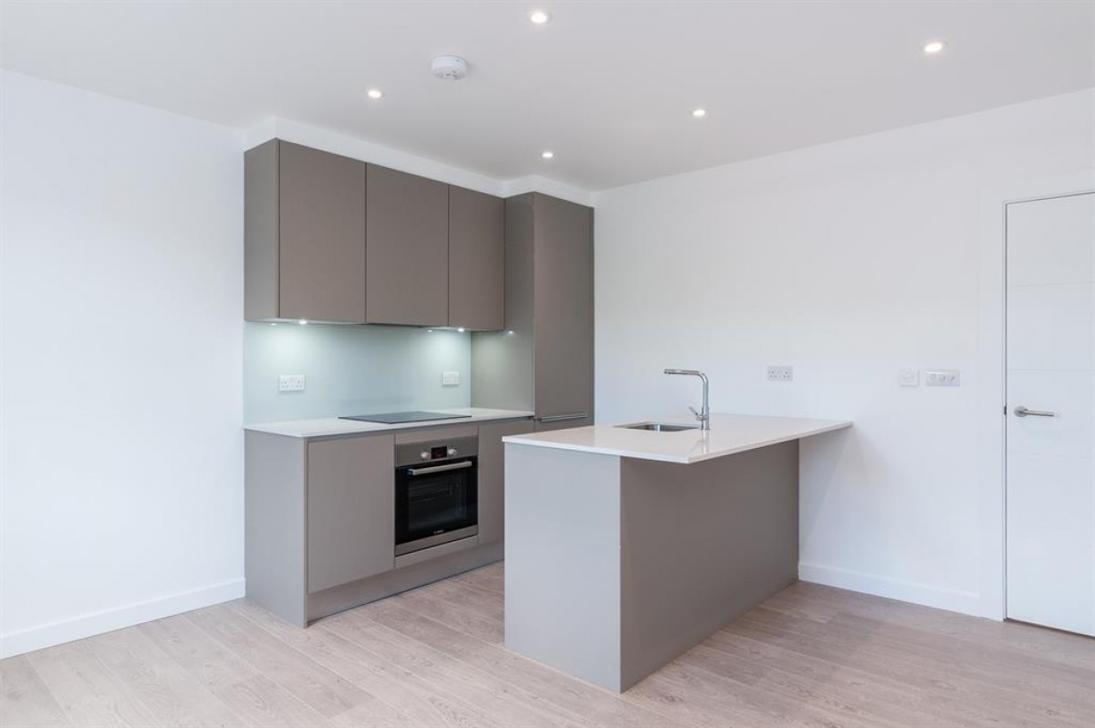 Seven Sisters Road, London, N4