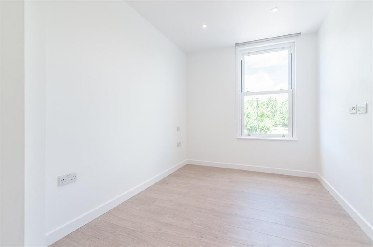 Seven Sisters Road, London, N4