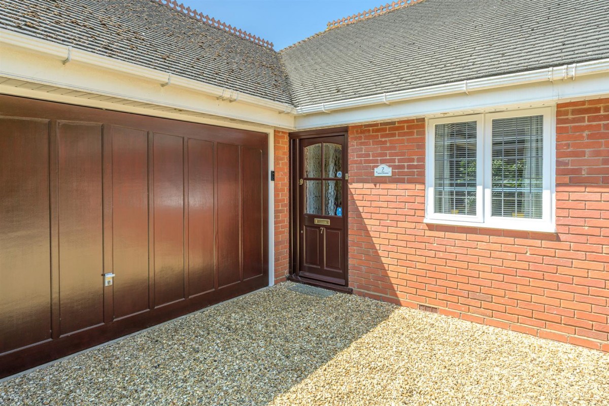 Old Grove Gardens, Pedmore, Stourbridge, DY9 0US