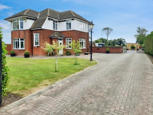 Station Road, Walkeringham, Doncaster