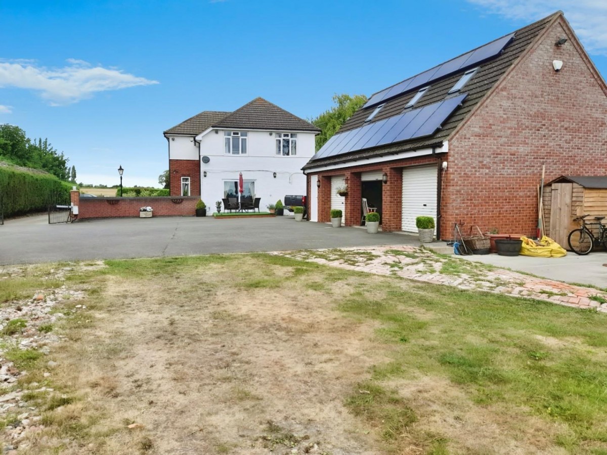 Station Road, Walkeringham, Doncaster