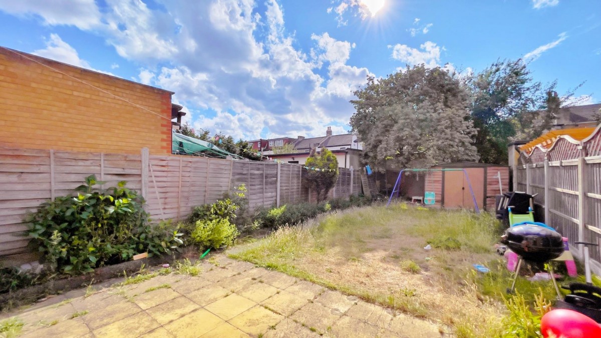 Pembroke Road, Ilford, IG3