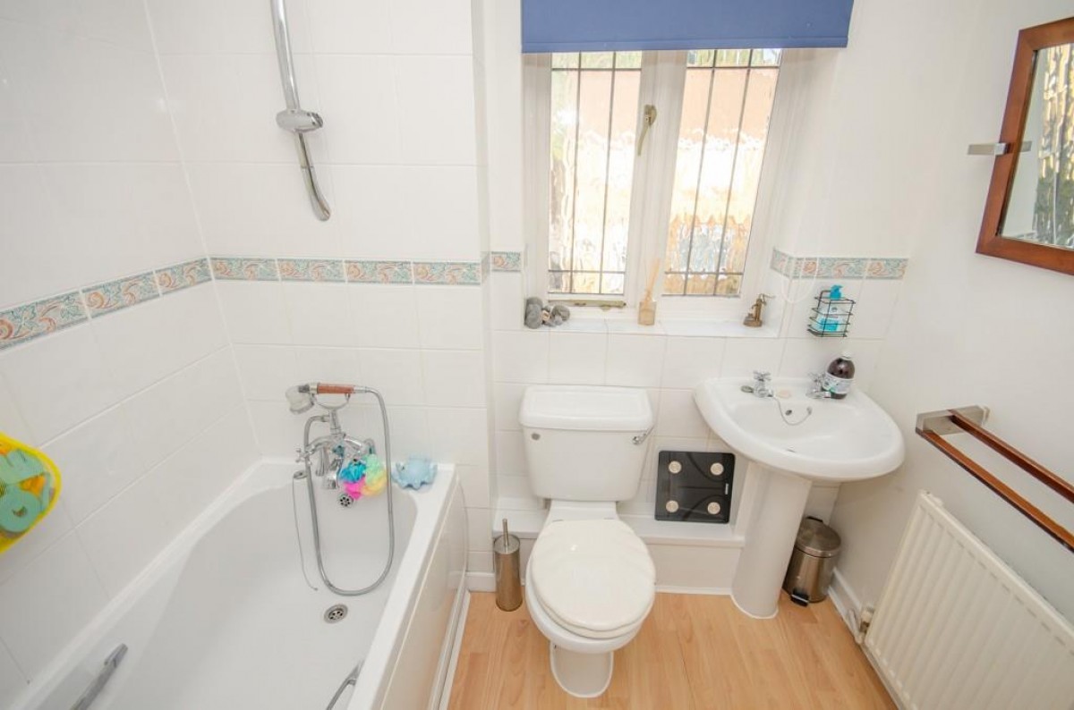 Elizabeth Way, Mangotsfield, Bristol, BS16 9LN.