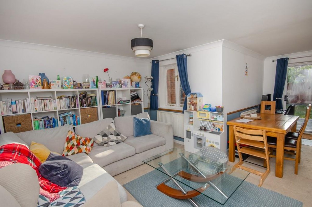 Elizabeth Way, Mangotsfield, Bristol, BS16 9LN.