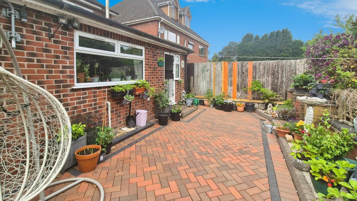 Chester Road North, Brownhills, Walsall, WS8 7JP