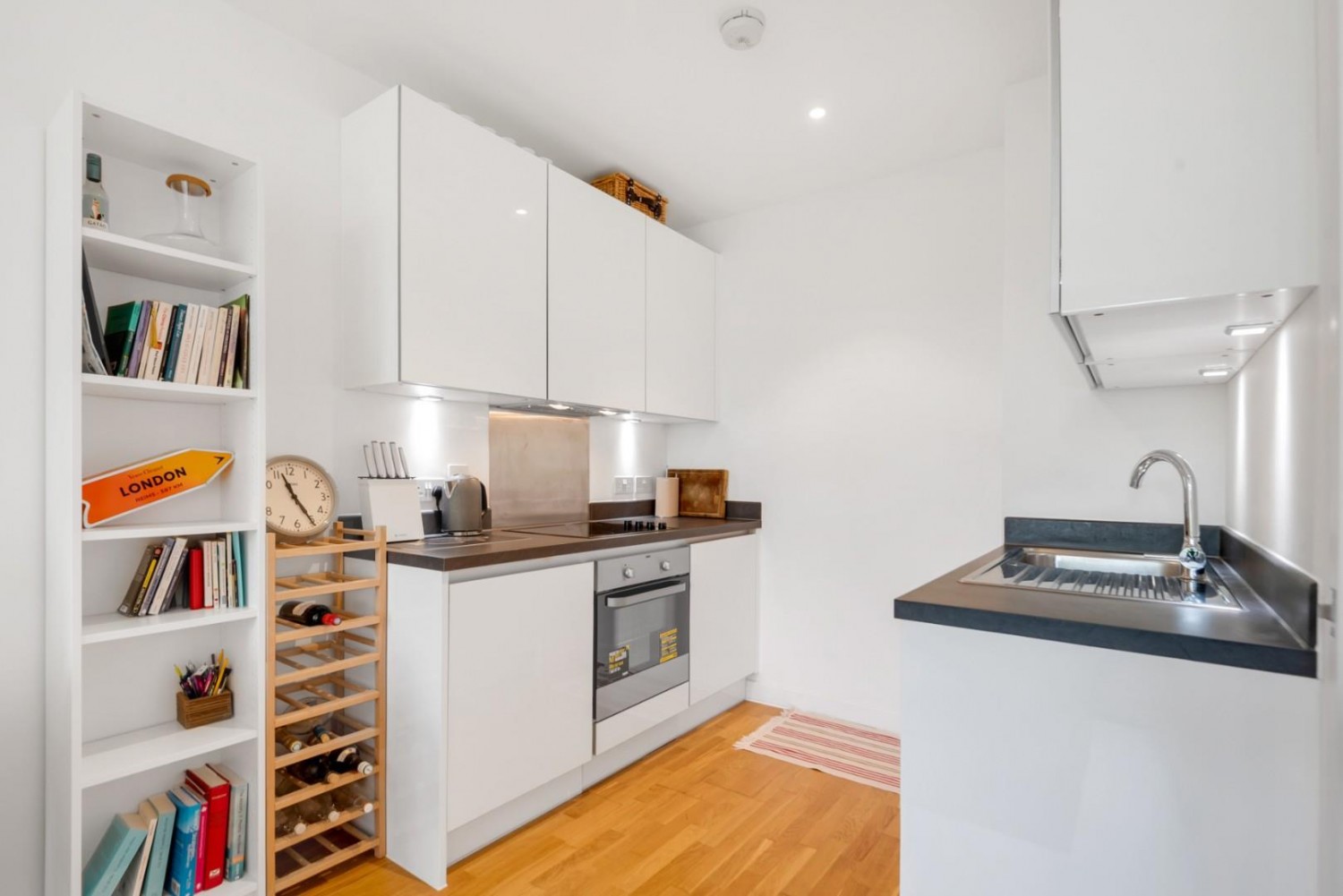 Oak Grove, London, NW2