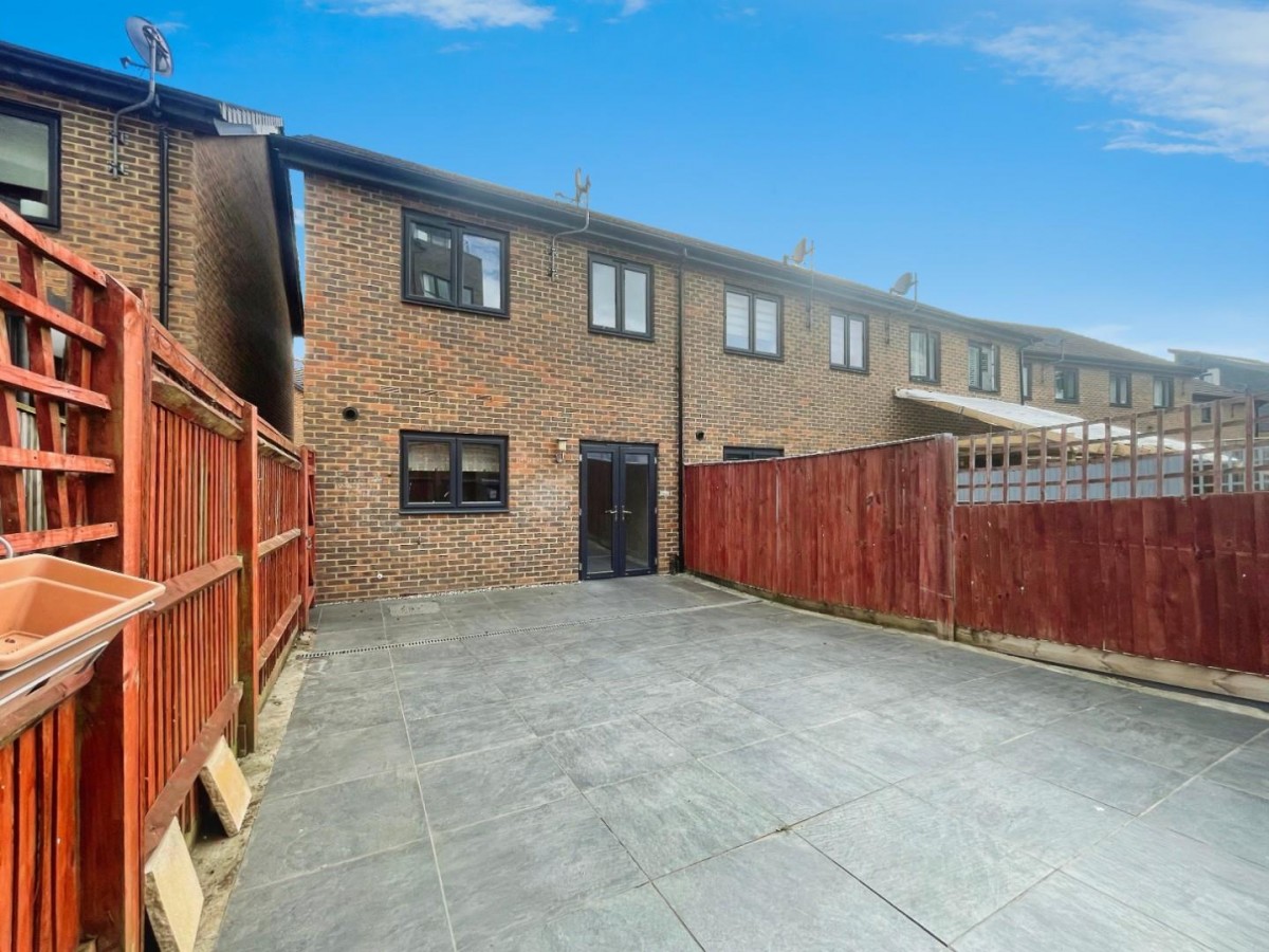 Hythe Crescent, Ashford