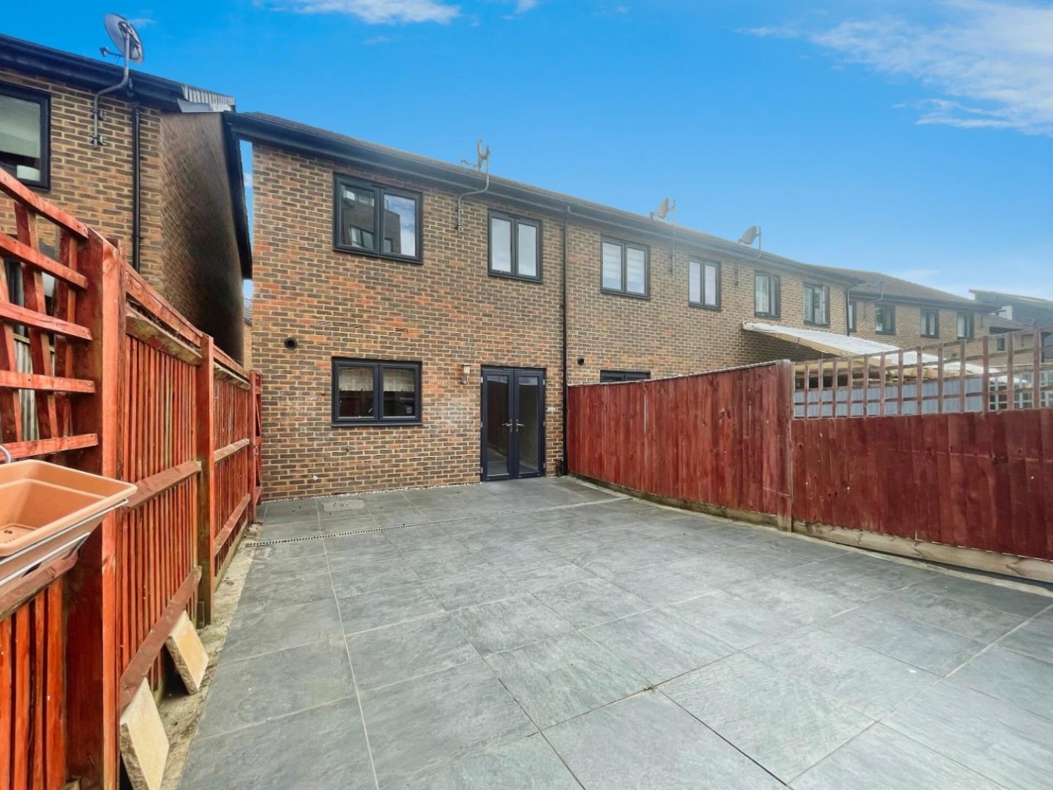 Hythe Crescent, Ashford