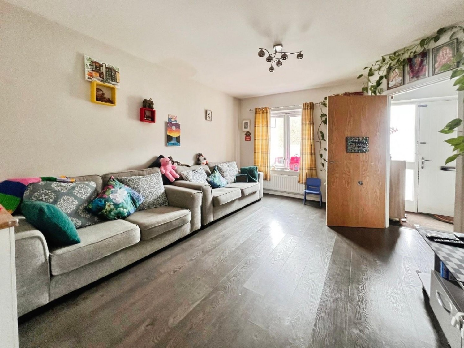 Hythe Crescent, Ashford