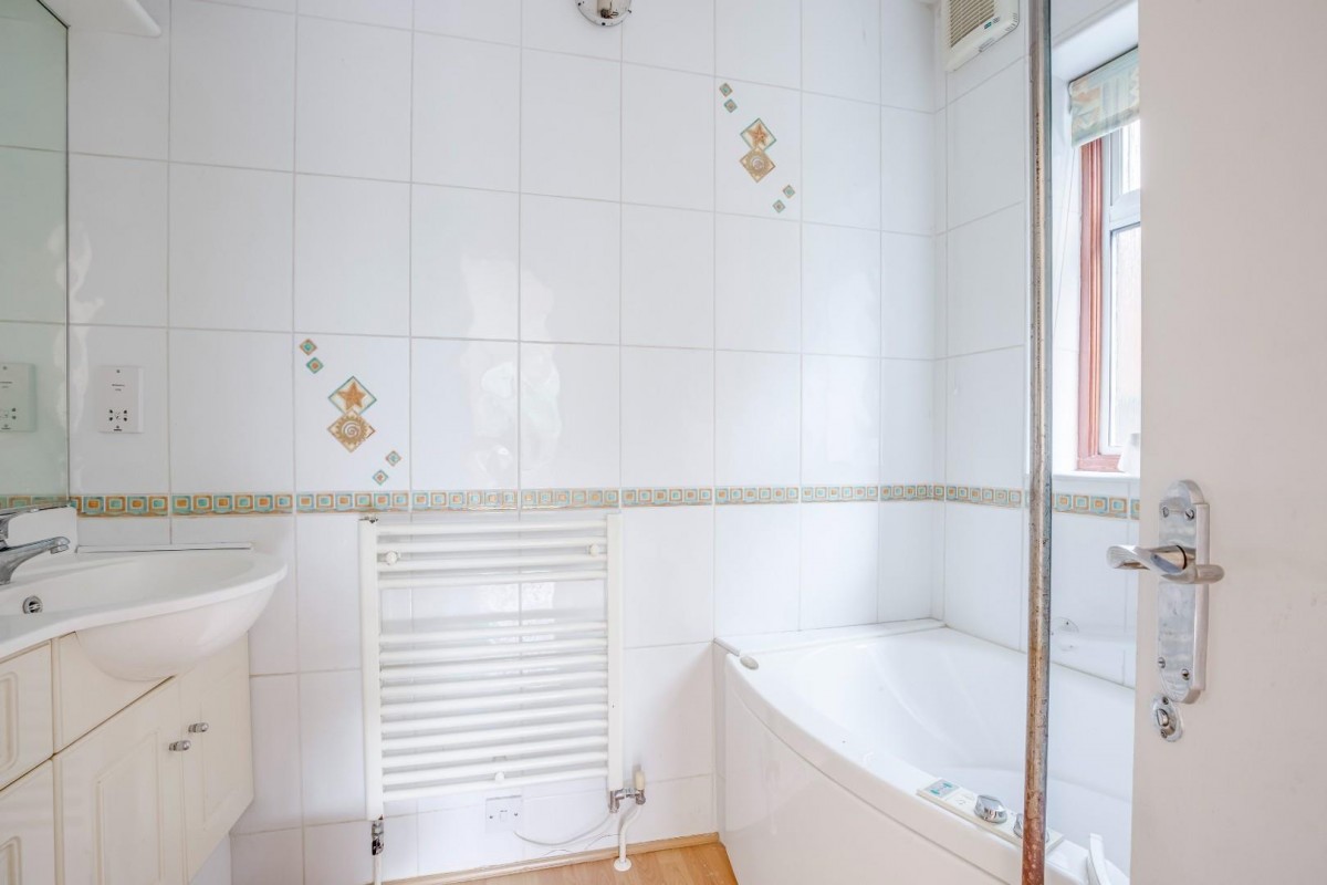 The Ridgeway, Stanley Hill, Amersham, Buckinghamshire, HP7 9HJ