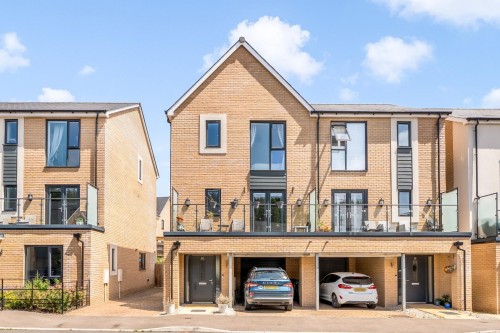 Lister Road, Dursley