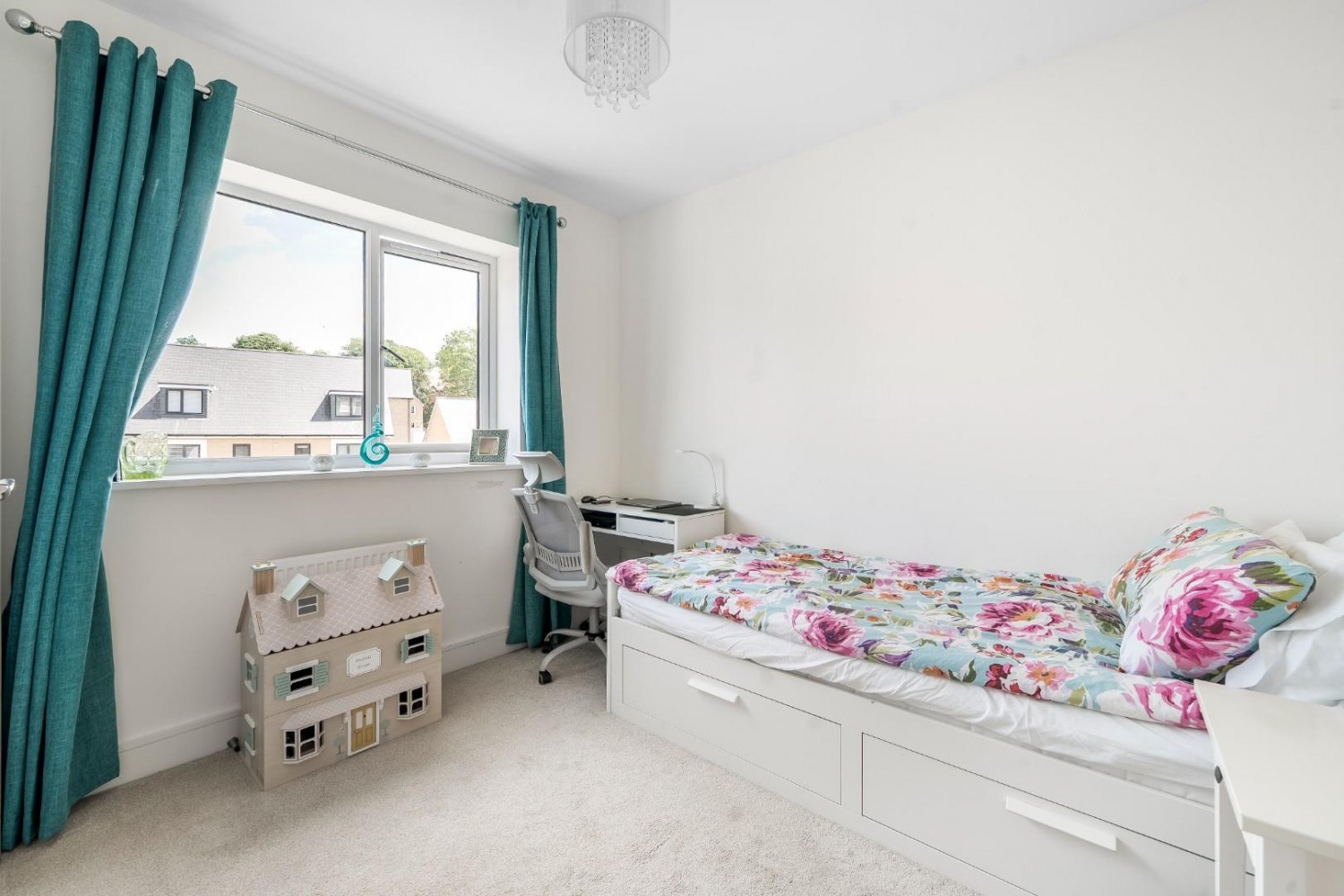 Lister Road, Dursley