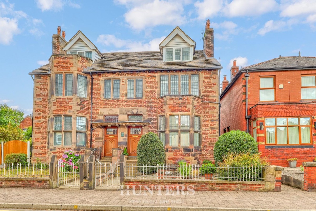 Rochdale Road, Middleton M24