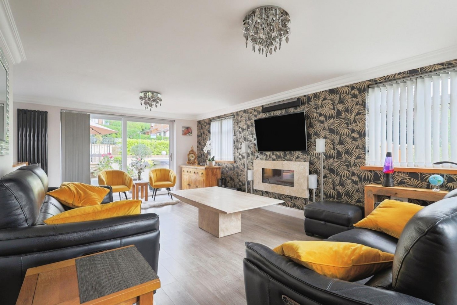 Oakcroft, Stalybridge, Cheshire, SK15 2UQ