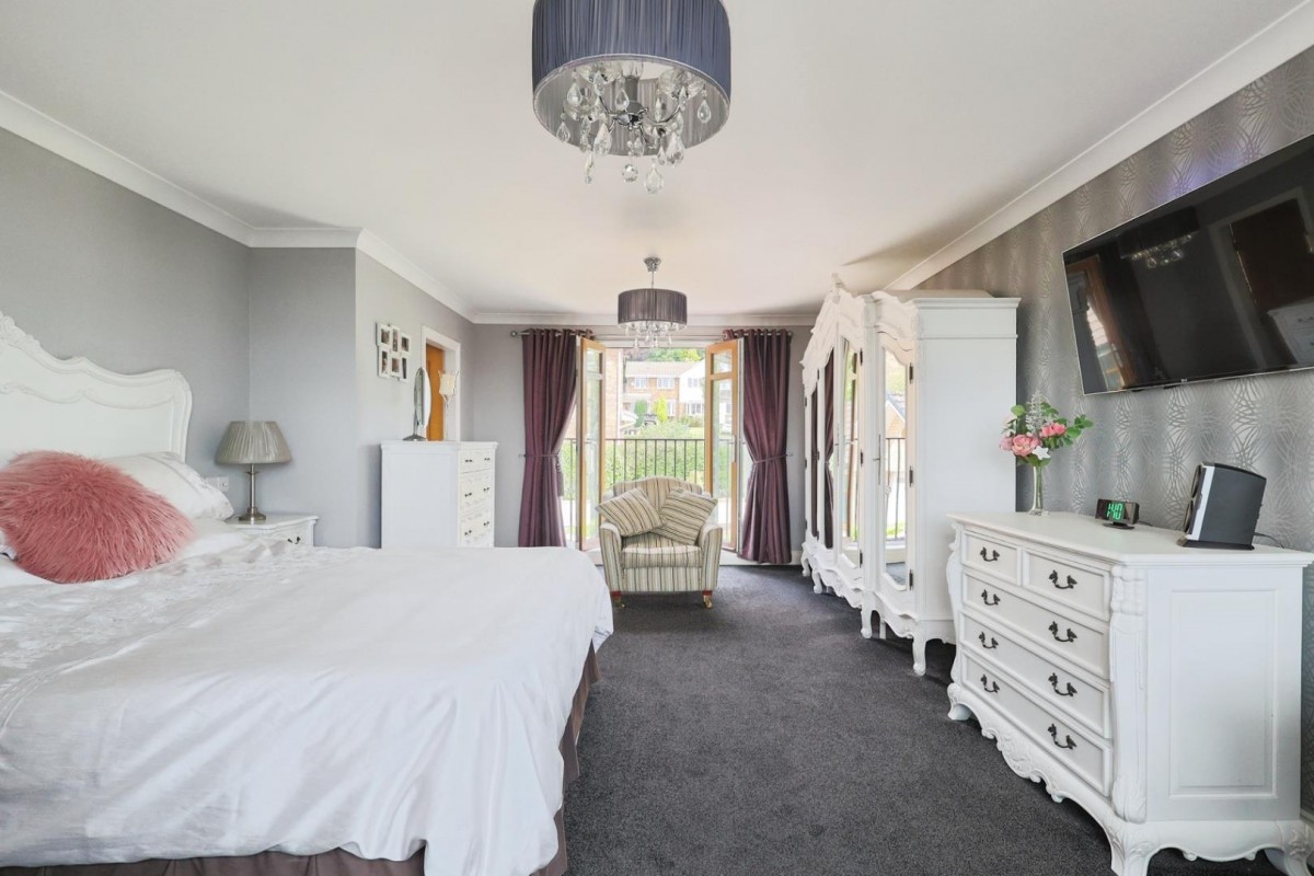 Oakcroft, Stalybridge, Cheshire, SK15 2UQ