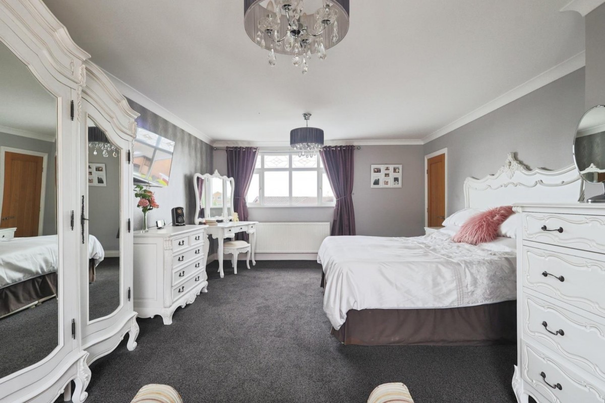 Oakcroft, Stalybridge, Cheshire, SK15 2UQ