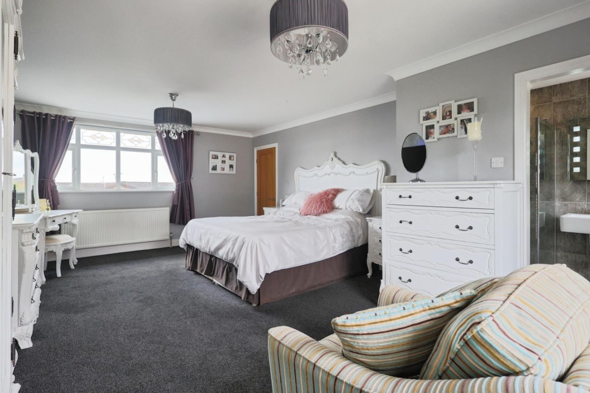 Oakcroft, Stalybridge, Cheshire, SK15 2UQ