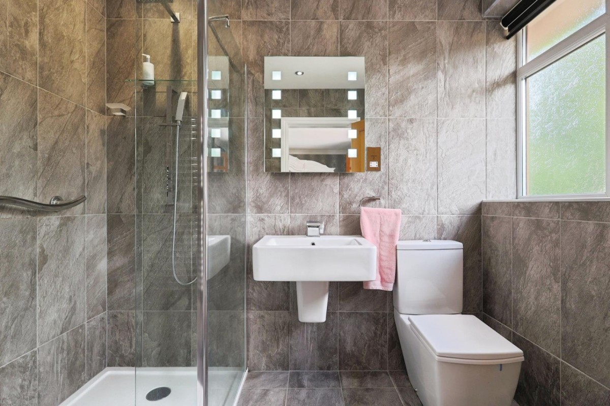 Oakcroft, Stalybridge, Cheshire, SK15 2UQ