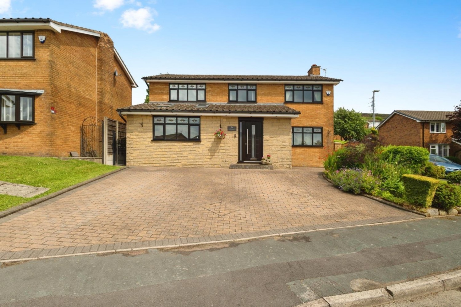 Oakcroft, Stalybridge, Cheshire, SK15 2UQ