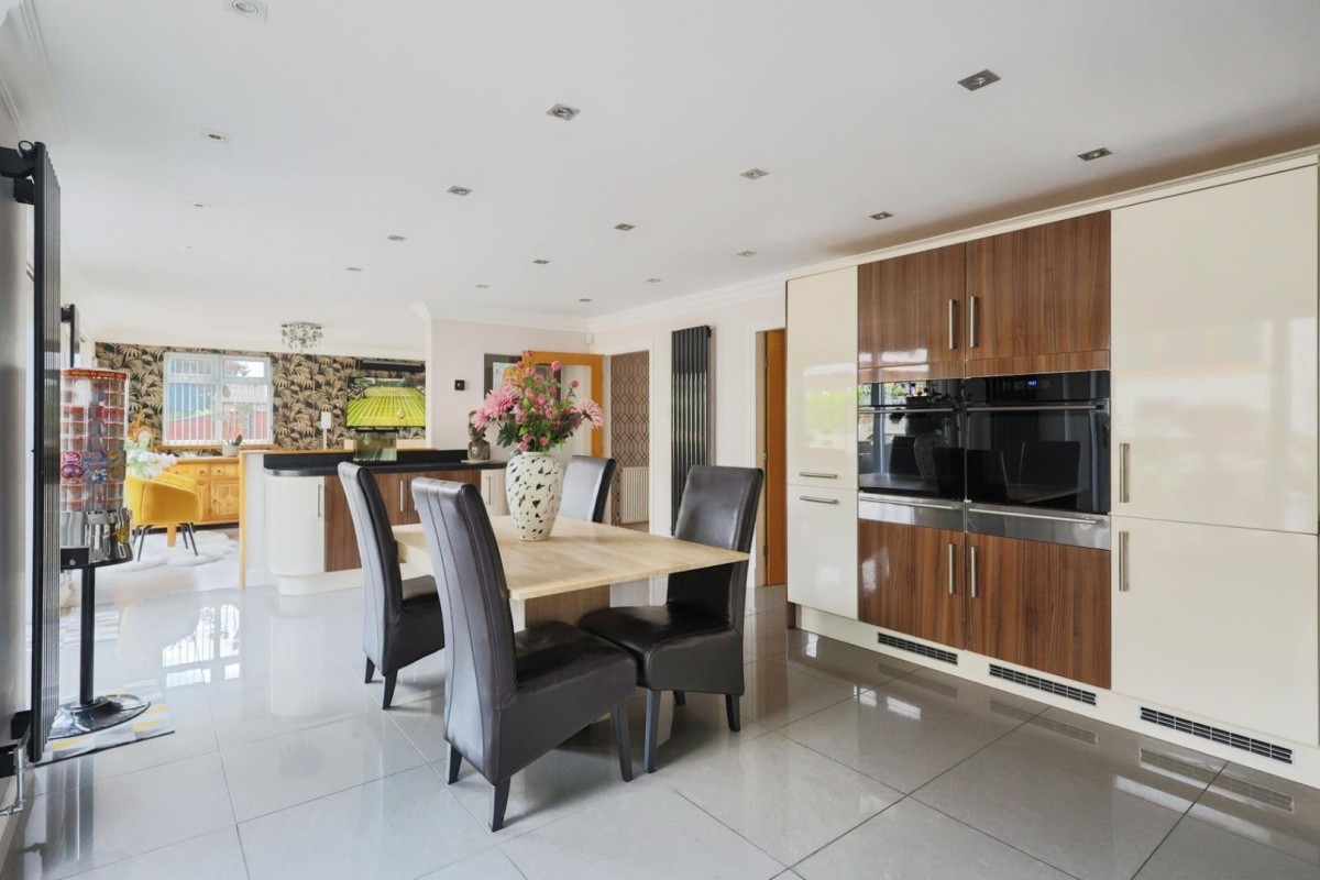 Oakcroft, Stalybridge, Cheshire, SK15 2UQ