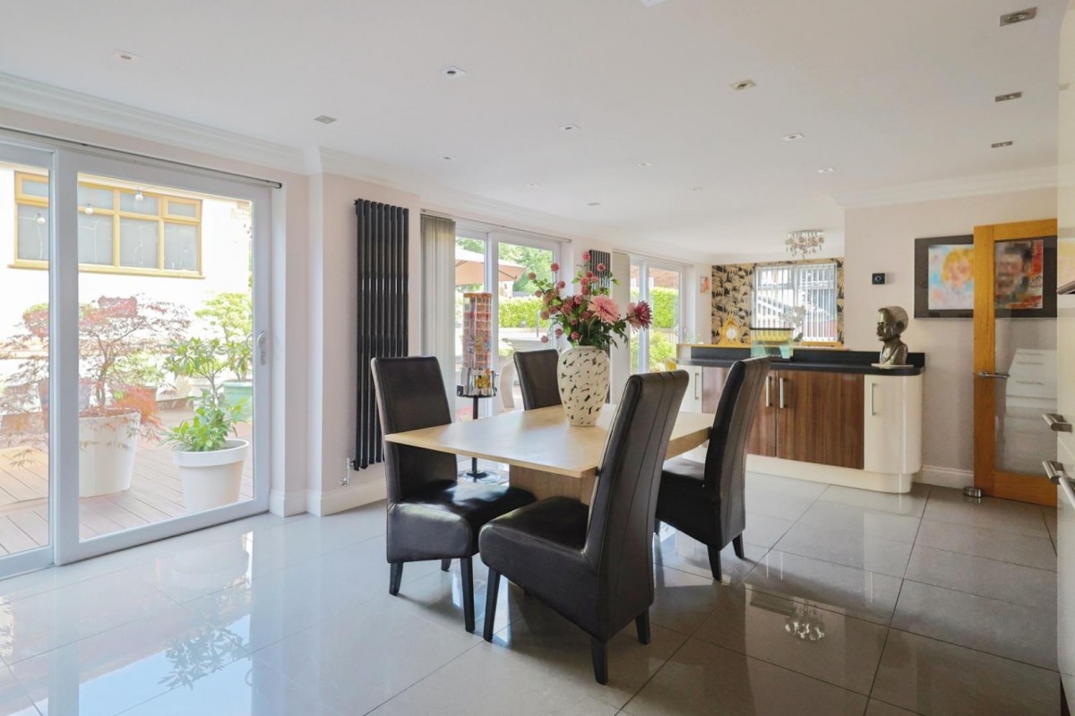 Oakcroft, Stalybridge, Cheshire, SK15 2UQ