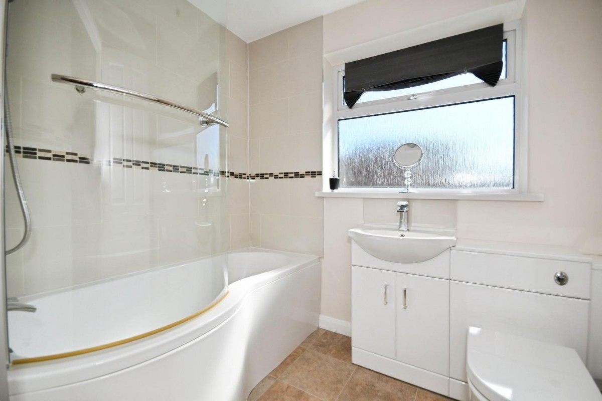 Avondale Road, Inkersall, Chesterfield, S43 3EQ