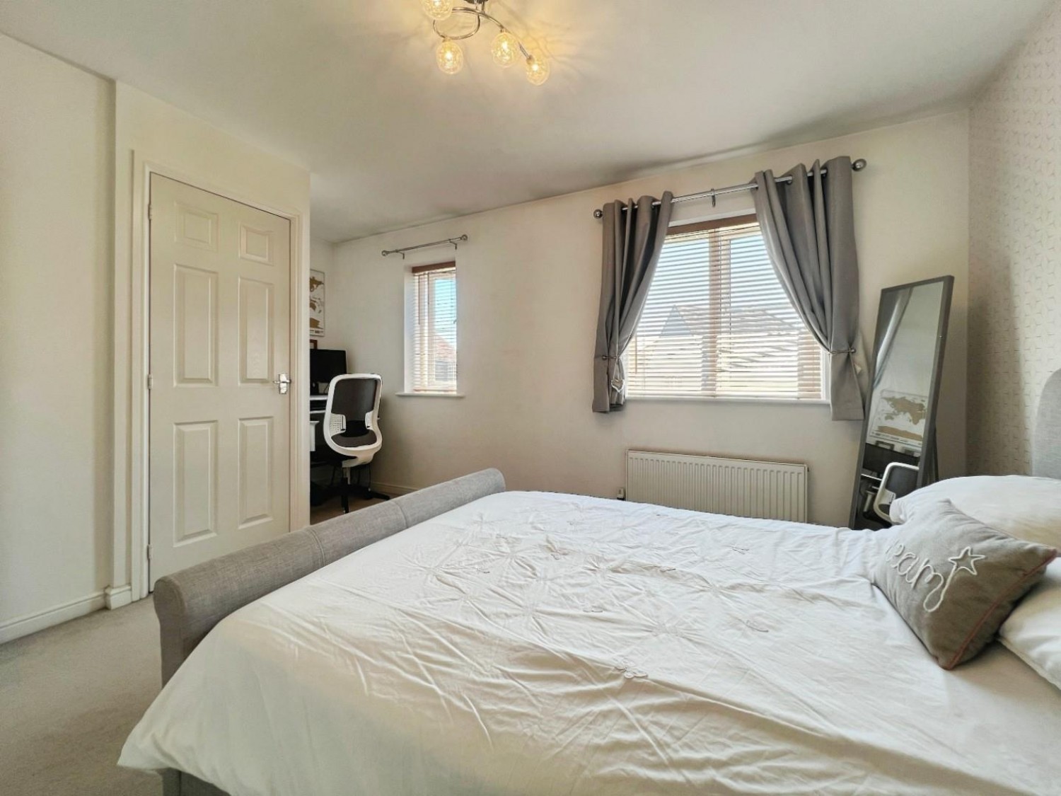 Rene Mac Kisray Place, Repton Park