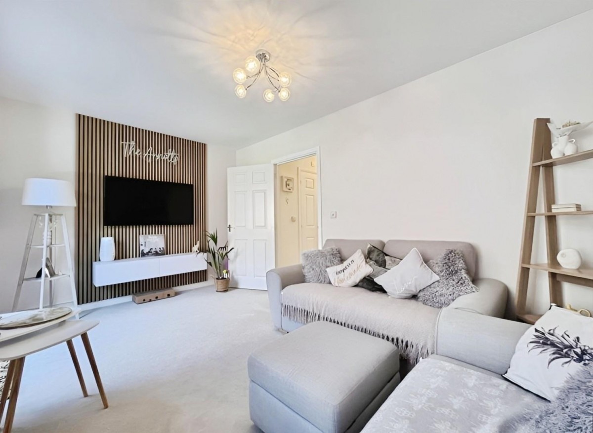 Rene Mac Kisray Place, Repton Park