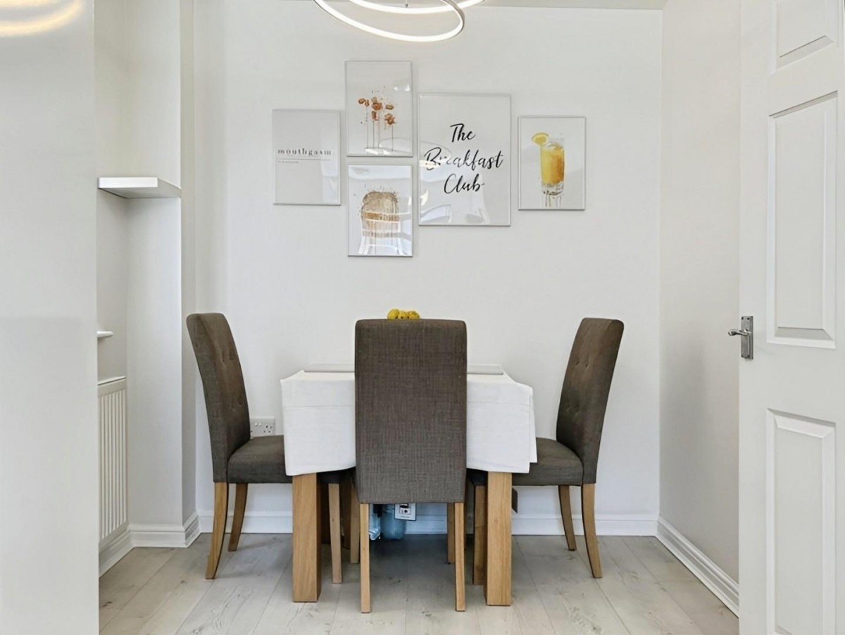 Rene Mac Kisray Place, Repton Park