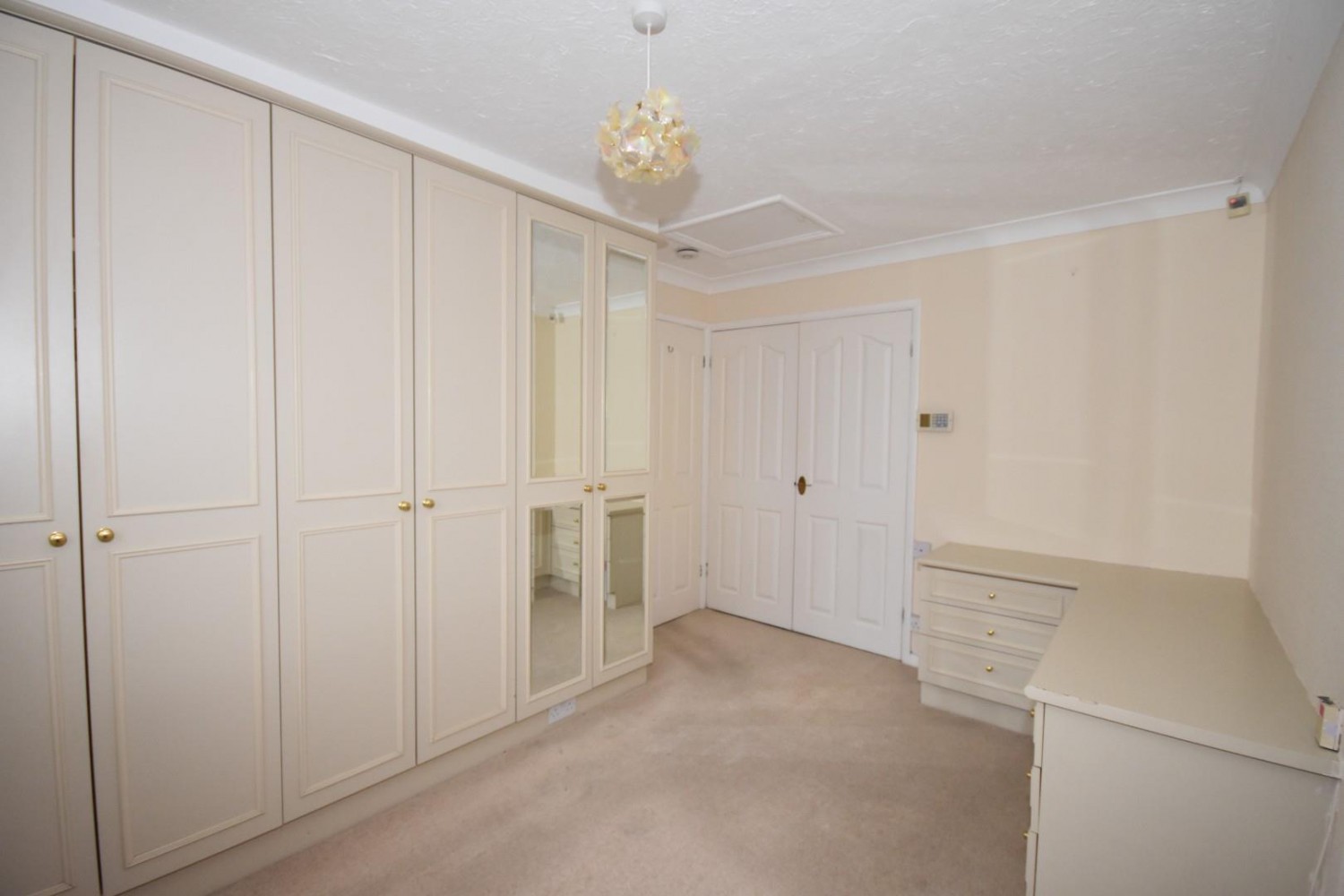 Ravensdale Close, Inkersall, Chesterfield, S43 3ES