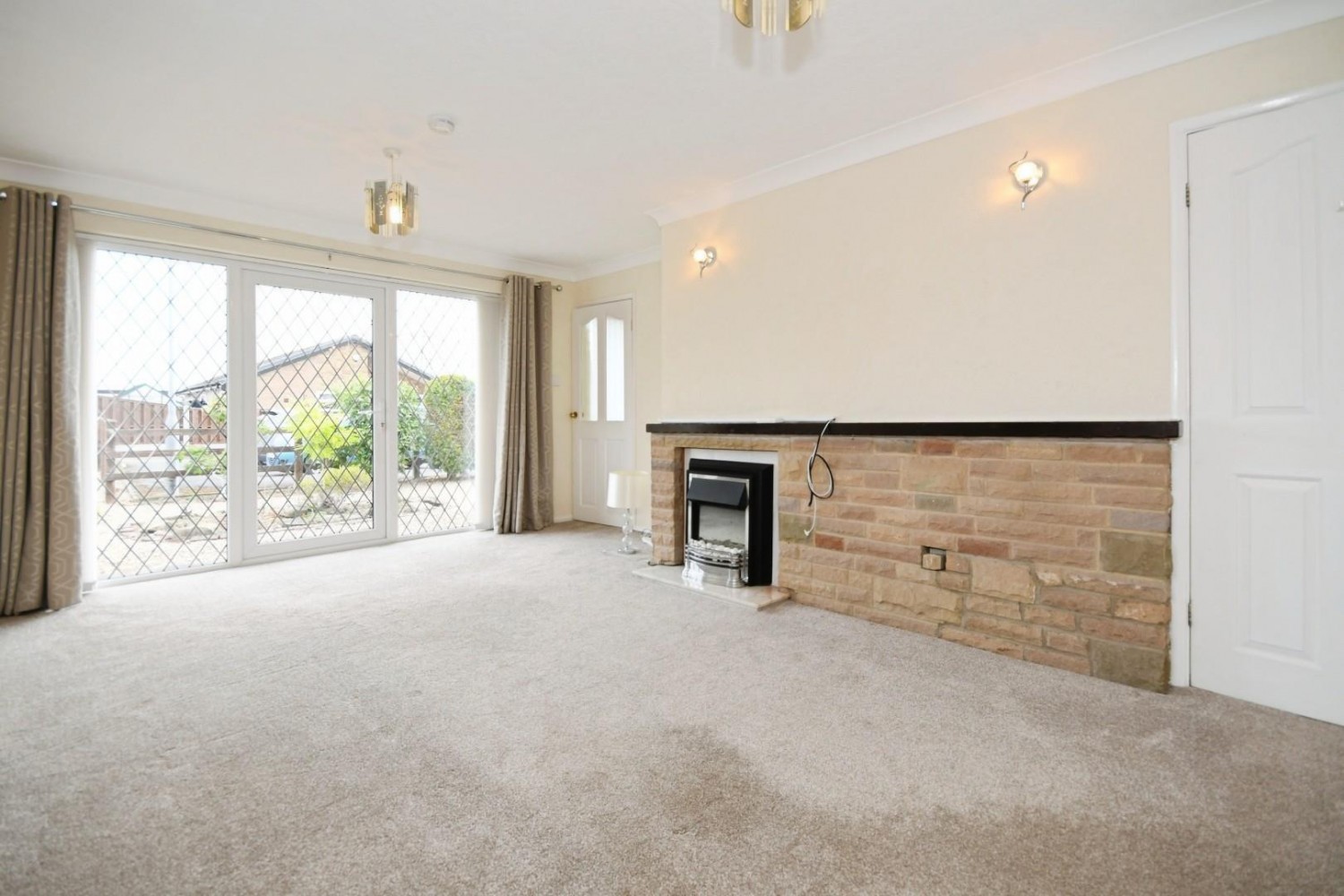 Ravensdale Close, Inkersall, Chesterfield, S43 3ES