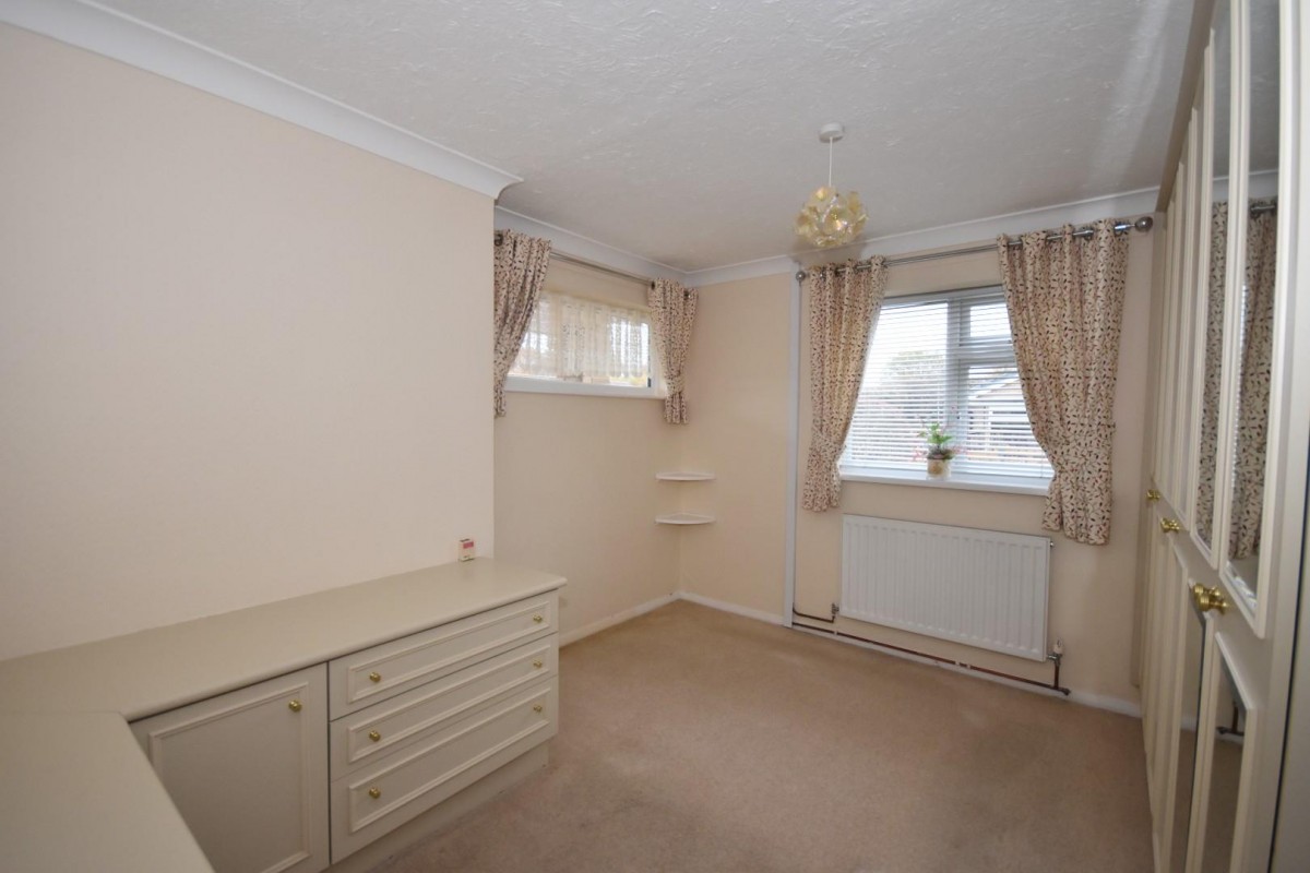 Ravensdale Close, Inkersall, Chesterfield, S43 3ES