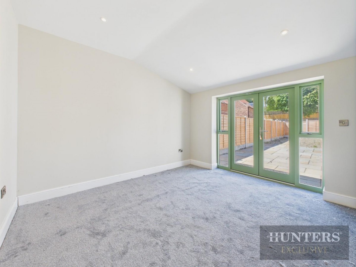 Ganton Road, Foxholes