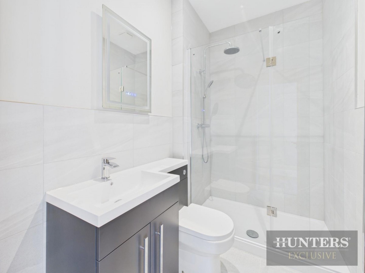 Ganton Road, Foxholes